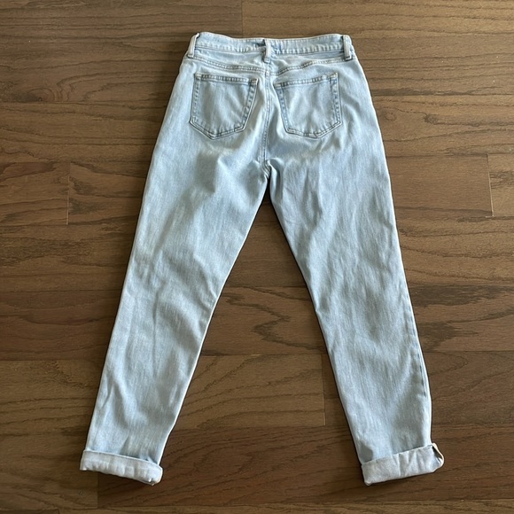 LOFT Petite Light Wash Girlfriend Distressed Denim - Size 0P - Picture 4 of 9